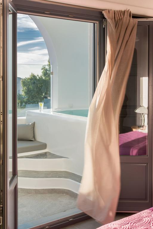 Aspronisi Luxury Villa With Caldera View Мегалохори Стая снимка